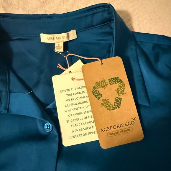 *NWT* Skies are Blue Long Sleeve Button Blouse Silk-Like Dark Teal Blue - Picture 2 of 4